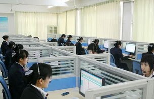 电子商务专业就业自荐信