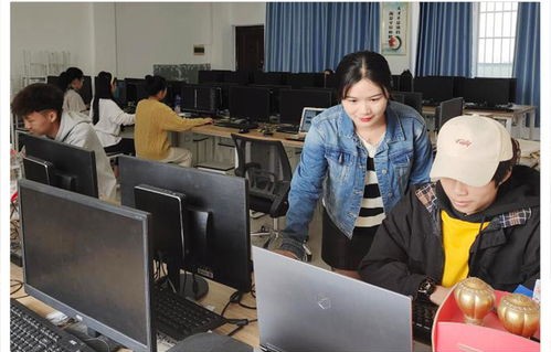 学电子商务专业压力大