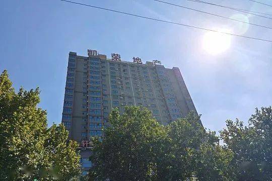 小孩独自在家意外坠楼 小区业主发声